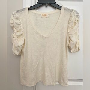 Nation Ltd. Cream Ruffle Short Sleeve V-neck Shirt Sz Small